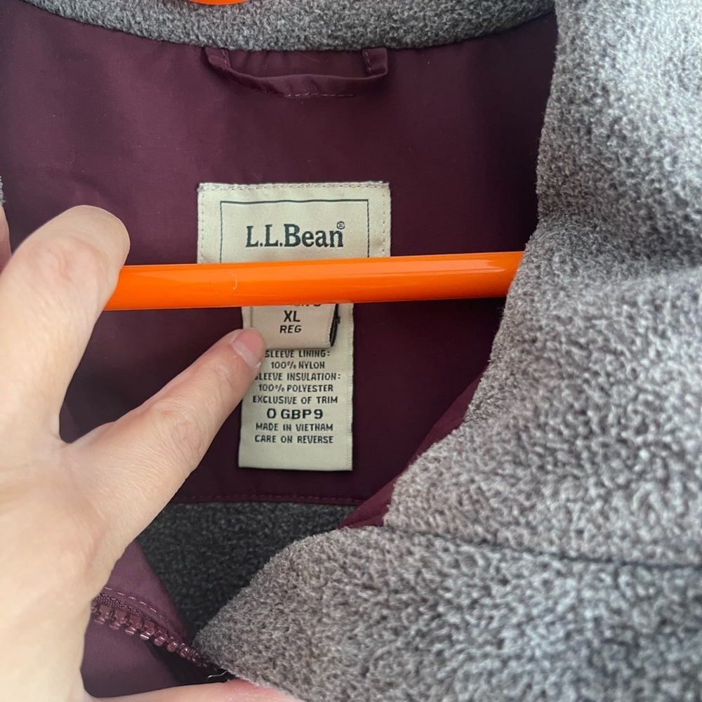 L.L. Bean Women's Maroon Ski Jacket - Picture 2 of 4